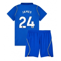 Camisa de Futebol Chelsea Reece James #24 Equipamento Principal Infantil 2026-27 Manga Curta (+ Calças curtas)